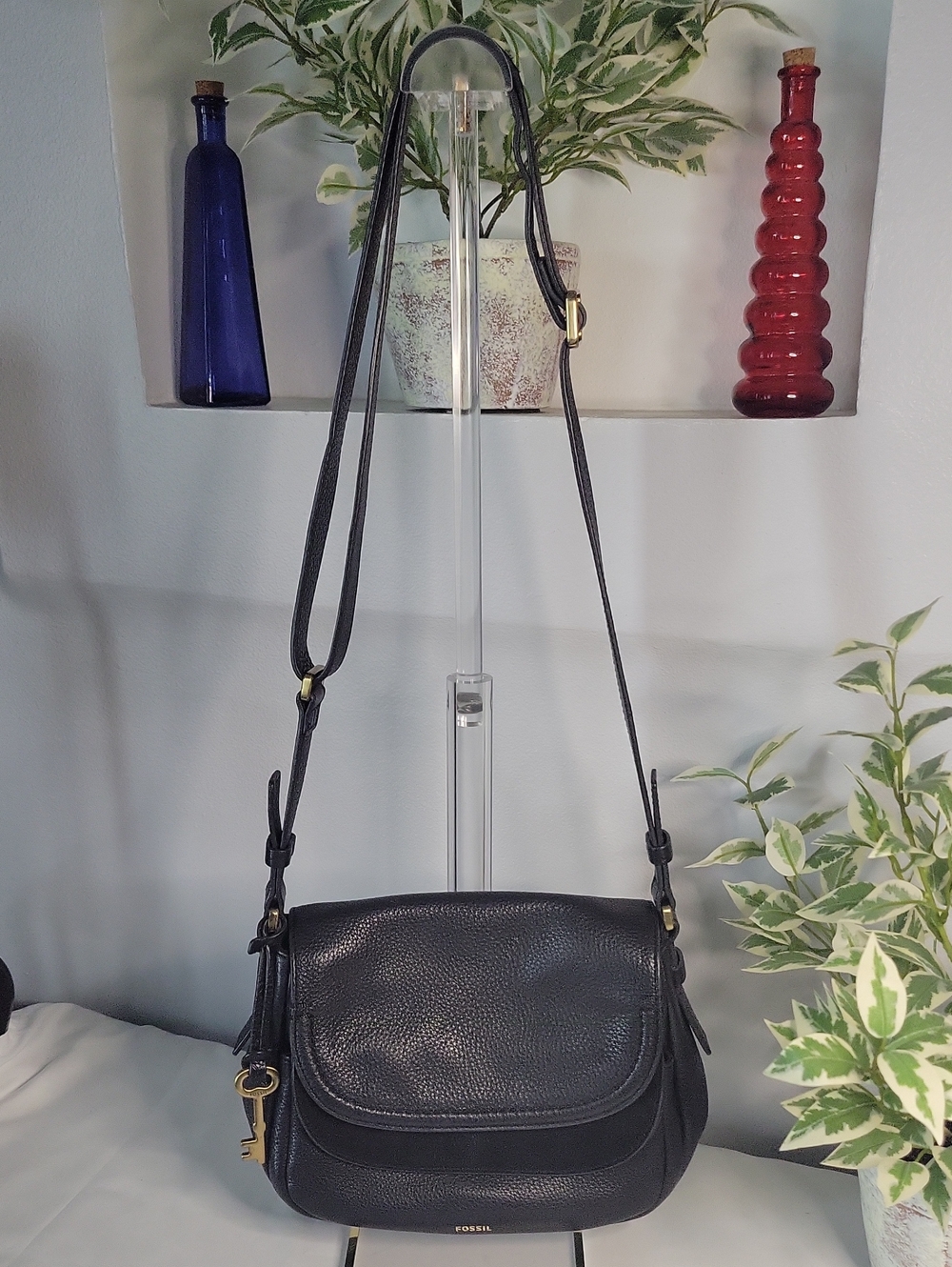 Vintage Fossil Black Leather Crossbody Bag